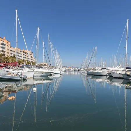 Appartement Port De La Gavine-33 By Interhome Hyères